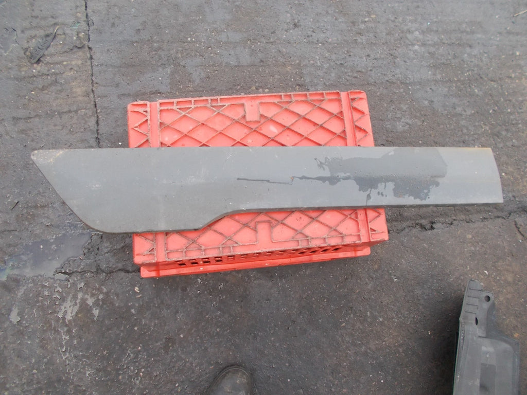 2016 FORD TRANSIT CONNECT OSF DRIVERS SIDE FRONT OUTER DOOR TRIM DT11V29076B