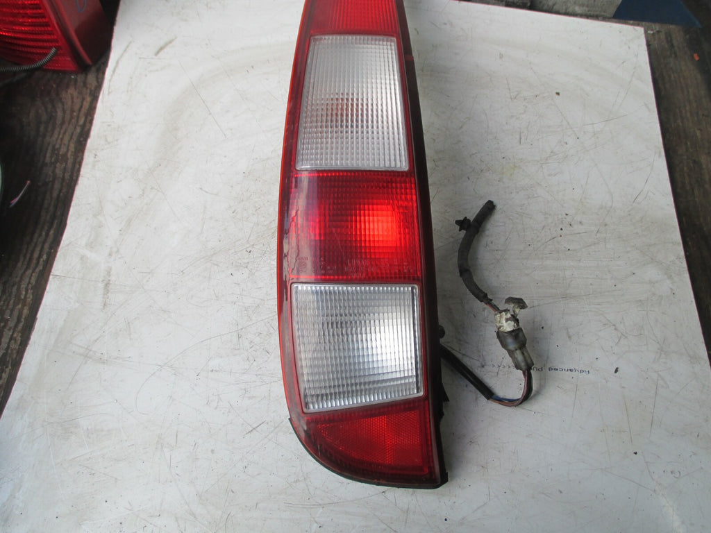 CITY ROVER CITYROVER 2004 NSR PASSENGER SIDE REAR BRAKE TAIL LIGHT CLUSTER