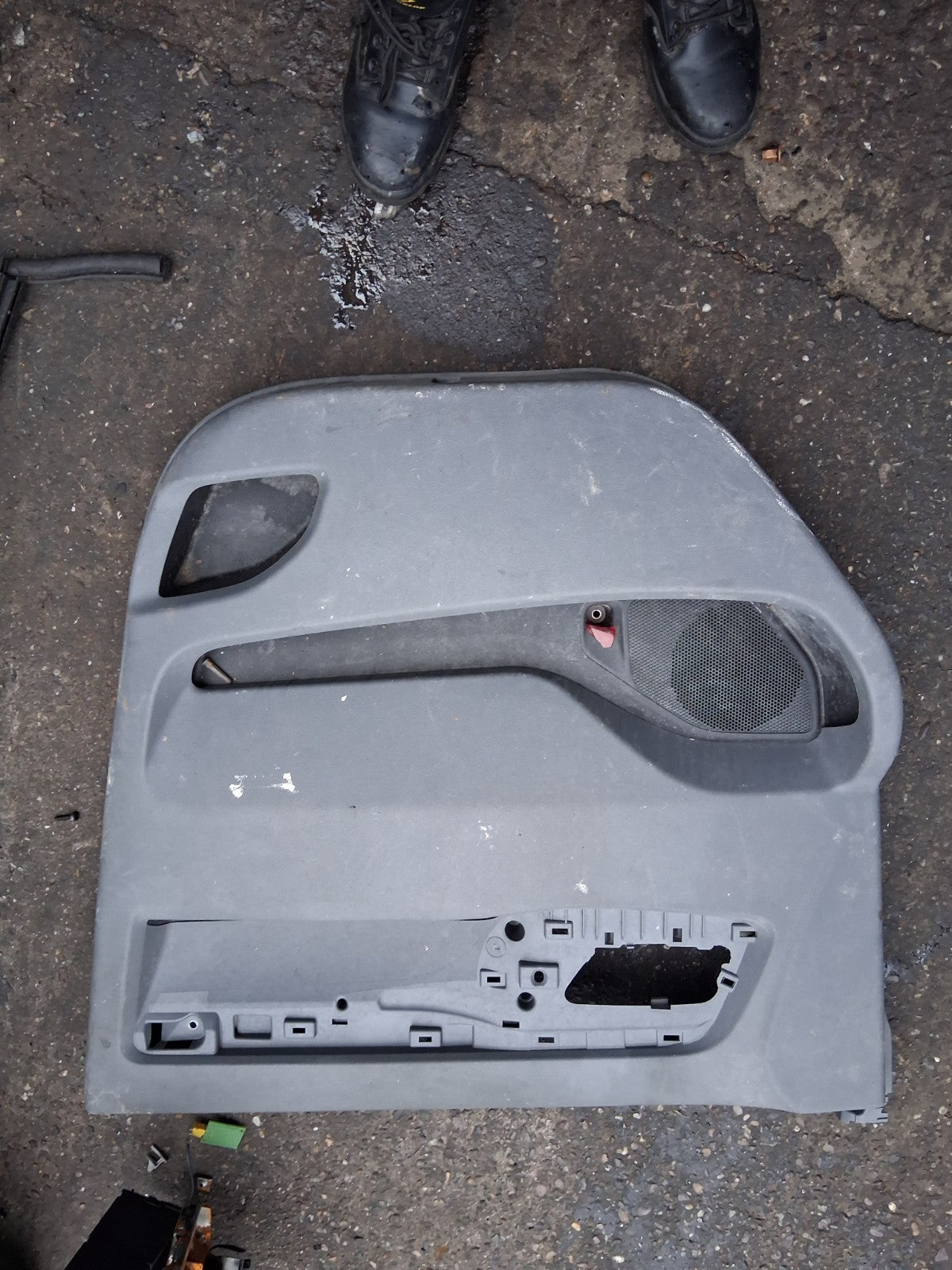 2020 NISSAN QASHQAI J11 OSF DRIVER SIDE FRONT RIGHT DOOR CARD PANEL 809224EA1A