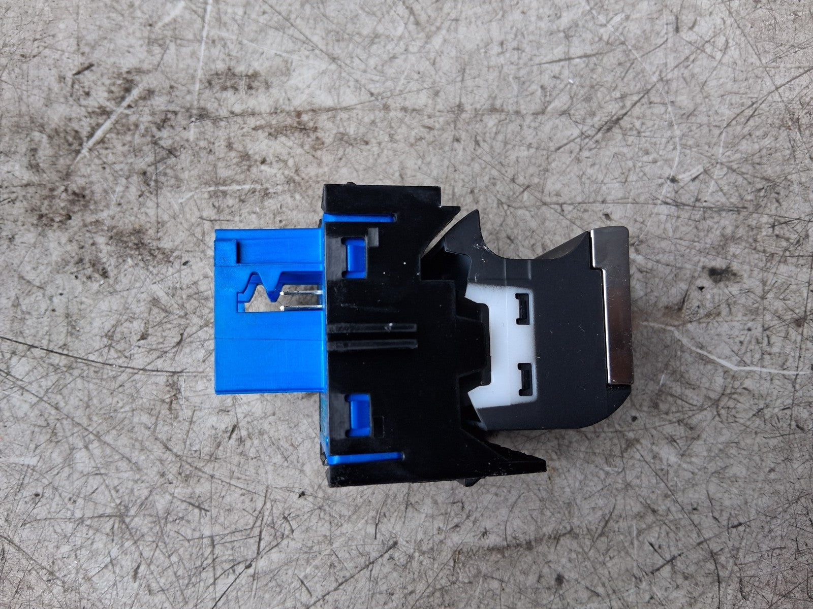 2024 DS AUTOMOBILES DS 7 ELECTRIC HANDBRAKE PARKING BRAKE SWITCH 9815417277