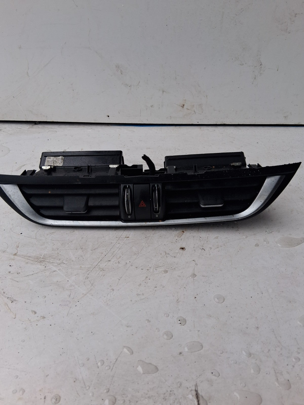 2022 ALFA STALVIO Q4 DASHBOARD AIR VENT GRILLS & HAZARD LIGHT SWITCH 1561257890