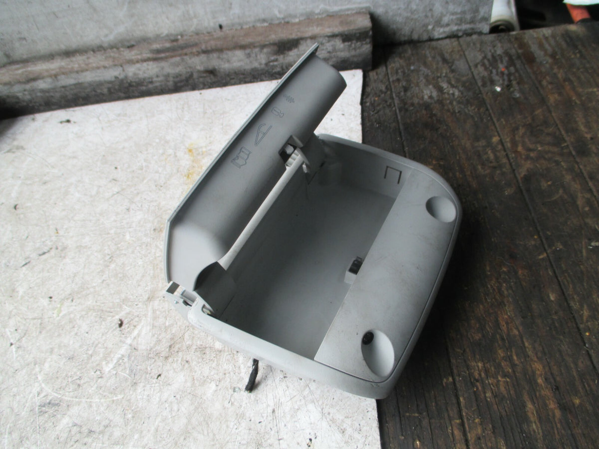 2017 SEAT TOLEDO MK4 FRONT INTERIOR ROOF GLASS HOLDER 6V0868565