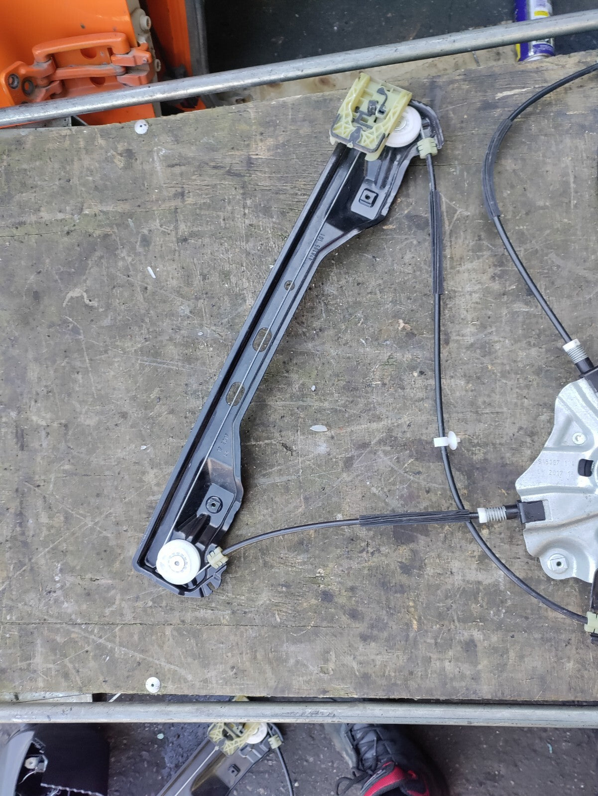 VAUXHALL ZAFIRA C MK3 NSF PASSENGER SIDE WINDOW MOTOR & REGULATOR 20951581