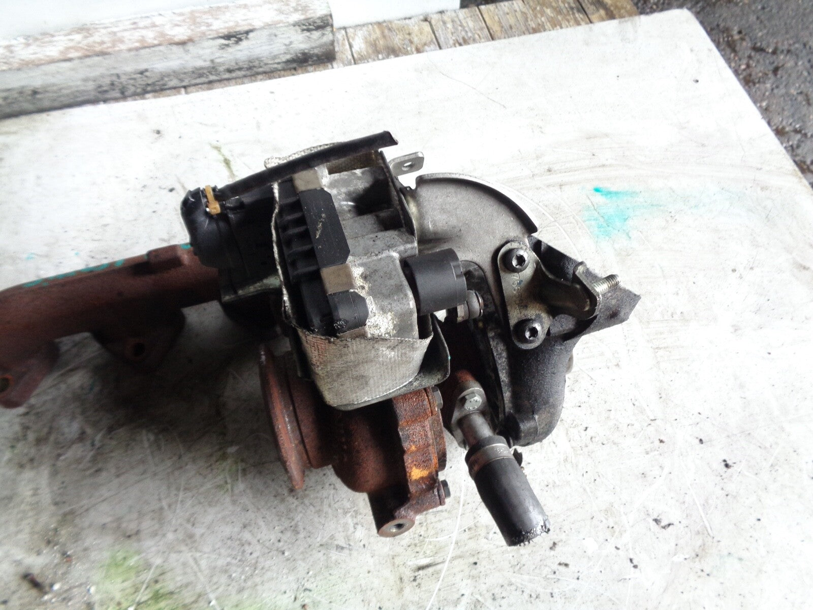 BMW 1 SERIES E87 2.0 INTAKE MANIFOLD WITH THROTTLE BODY 1162779176202