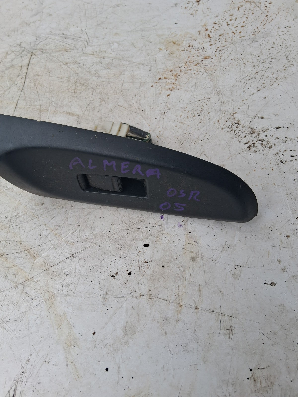 2005 NISSAN ALMERA OSR OFF RIGHT DRIVER SIDE REAR WINDOW SWITCH 82960BM700RH