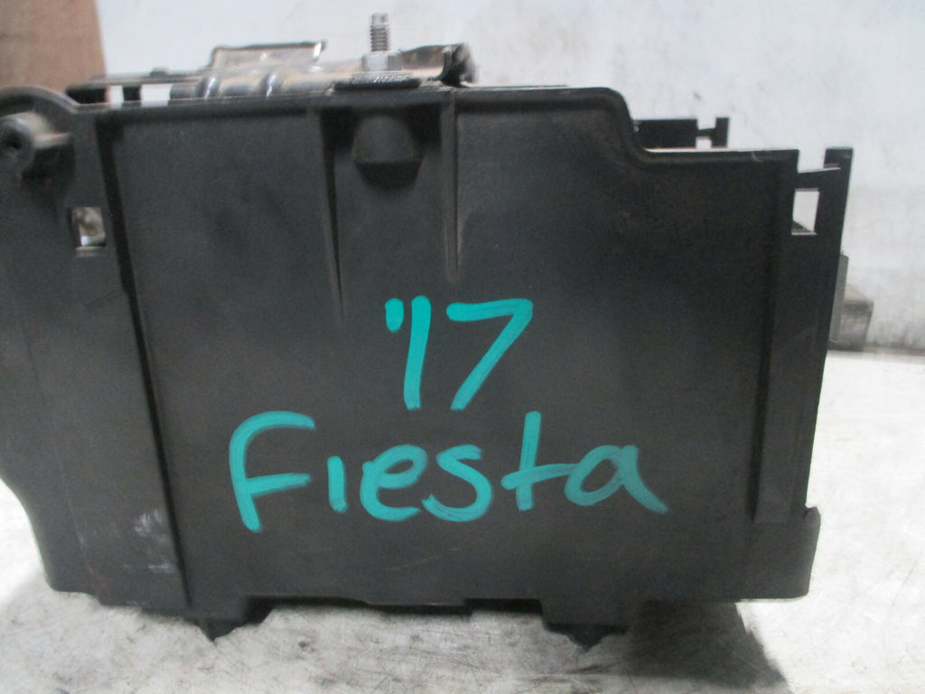 FORD FIESTA 2017 MK7 BATTERY TRAY HOLDER 8V2110718
