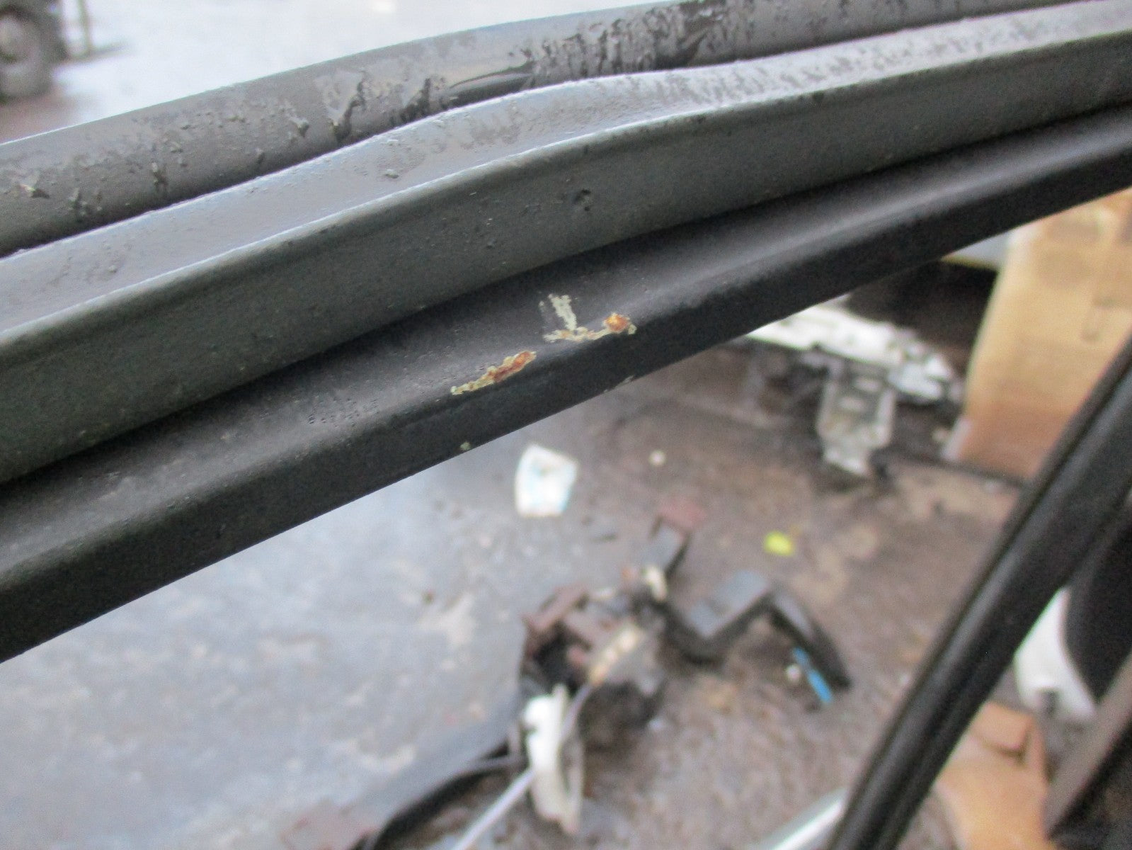 NISSAN X TRAIL T30 MK1 OSF DRIVER SIDE FRONT DOOR BARE SILVER