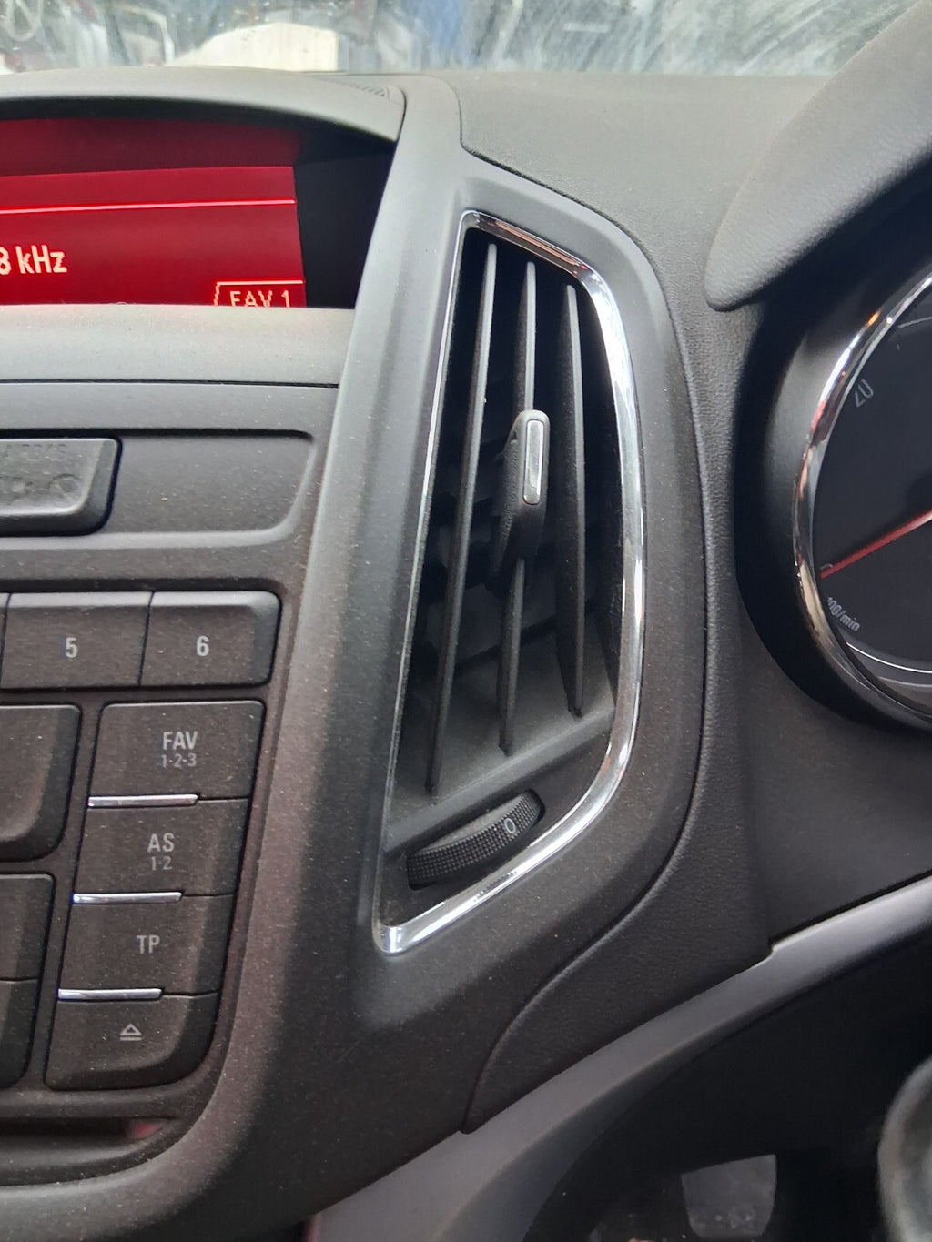 2014 VAUXHALL ZAFIRA TOURER C MK3 CENTRE DASHBOARD FRONT AIRVENT