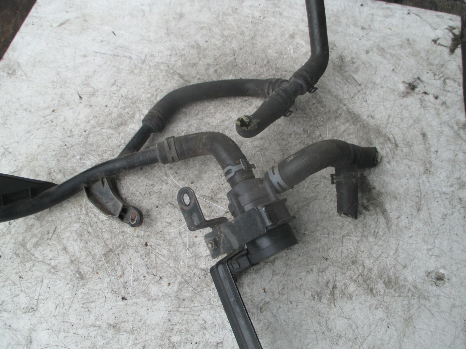 VW VOLKSWAGEN SCIROCCO 1.4 TFSI 2011 AUXILIARY SECONDARY WATER PUMP 1K0965561F