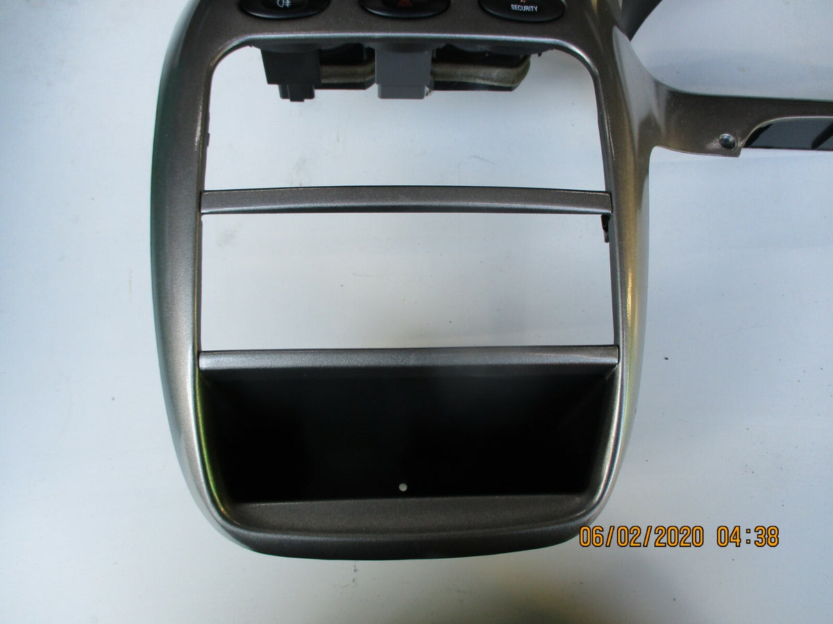 DAEWOO MATIZ  2004 DASHBOARD SPEEDO RADIO TRIM SURROUND AIR VENTS 96316260