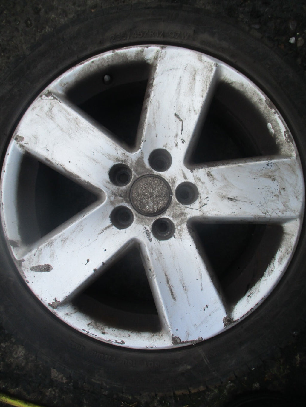 VW VOLKSWAGEN PASSAT 2006 B6 SALOON ALLOY WHEEL WITH 17 INCH TYRE