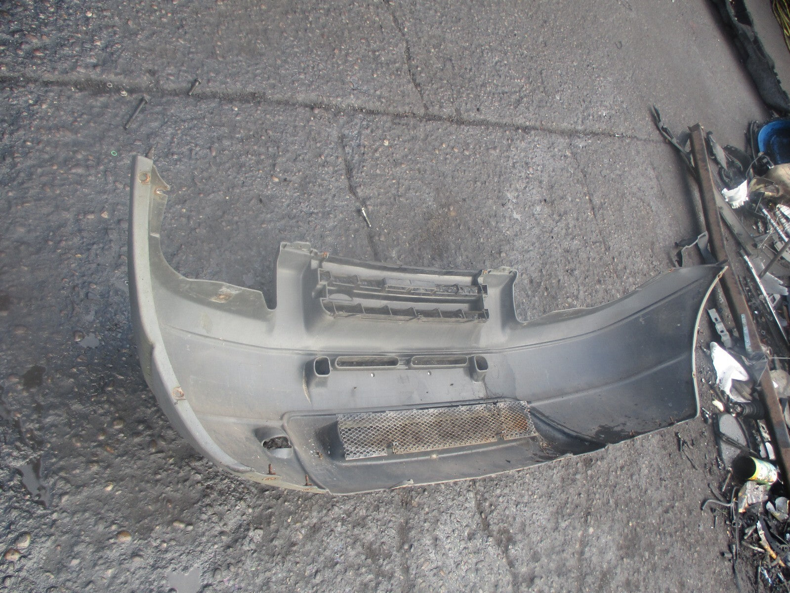 LANDROVER FREELANDER MK1 2004 FRONT COMPLETE BUMPER