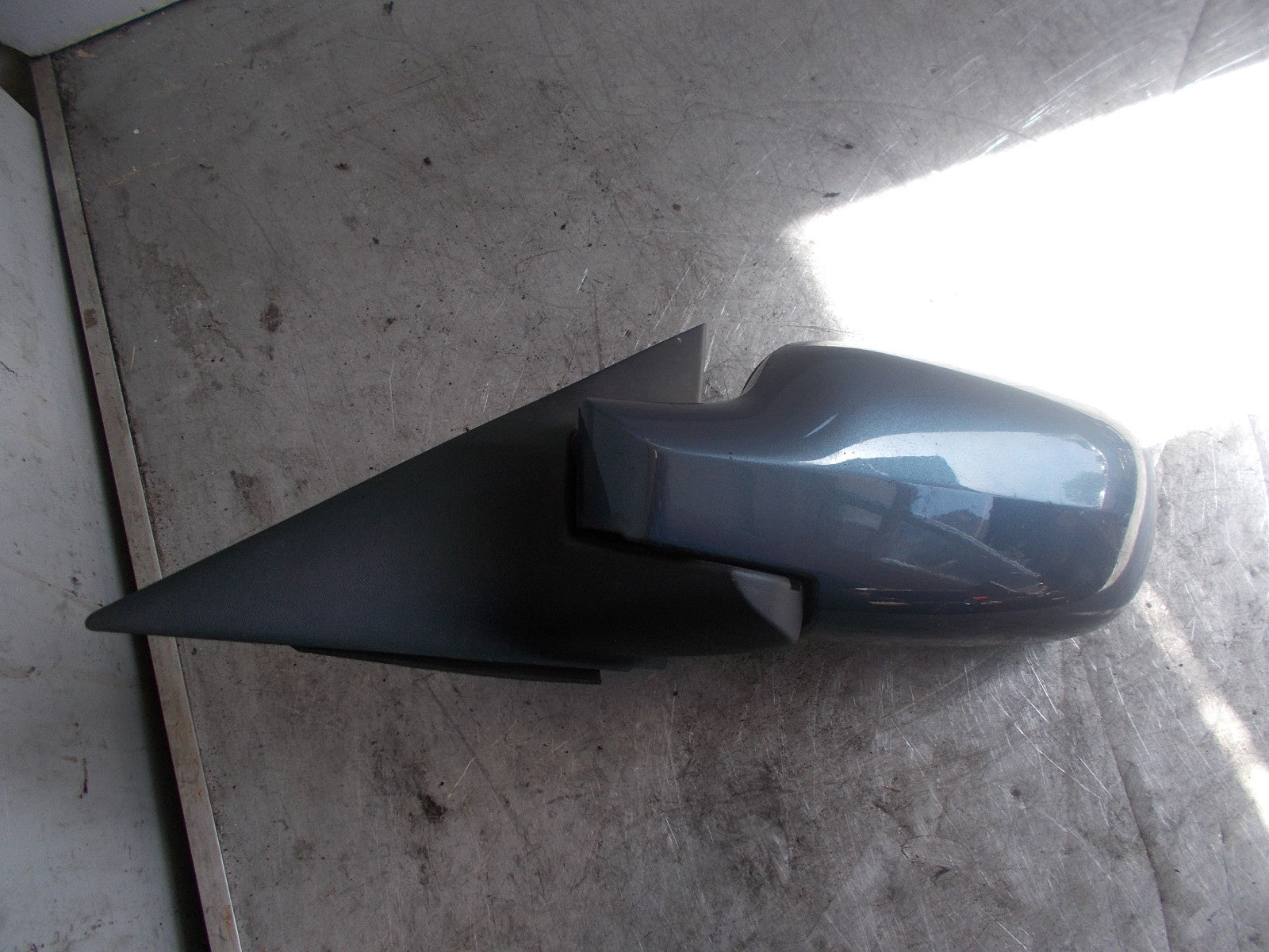 RENAULT MEGANE NS/ PASSENGER SIDE BLUE ELECTRIC WING MIRROR 12354060