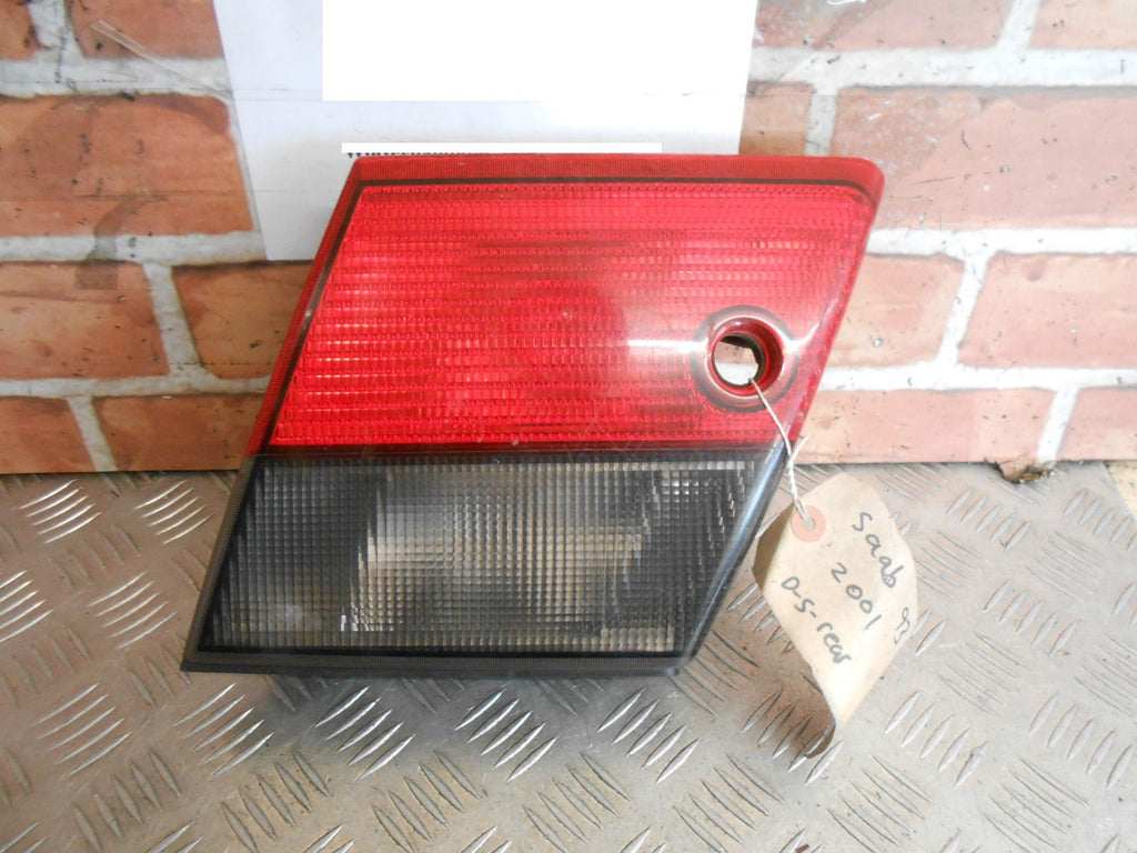 SAAB 95 YS3E 1997 OSR DRIVER SIDE REAR INNER BRAKE TAIL LIGHT CLUSTER 2315