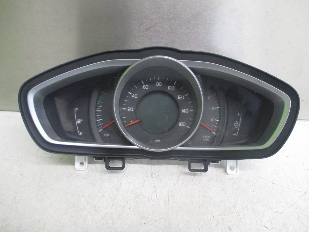 VOLVO V40 2014 1.6 DIESEL SPEEDO SPEEDOMETER INSTRUMENT CLUSTER 31412877