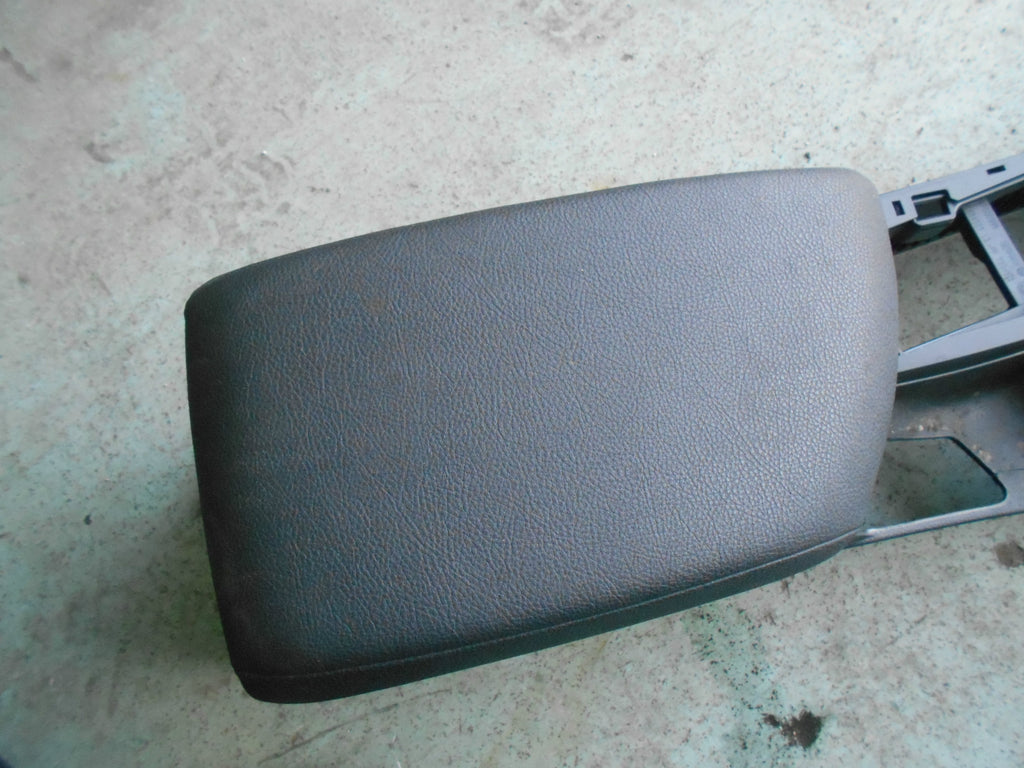 BMW 1 SERIES F20 2016 2017 RHD CENTRE CONSOLE ARM REST 12V SOCKET X2 ASSEMBLY