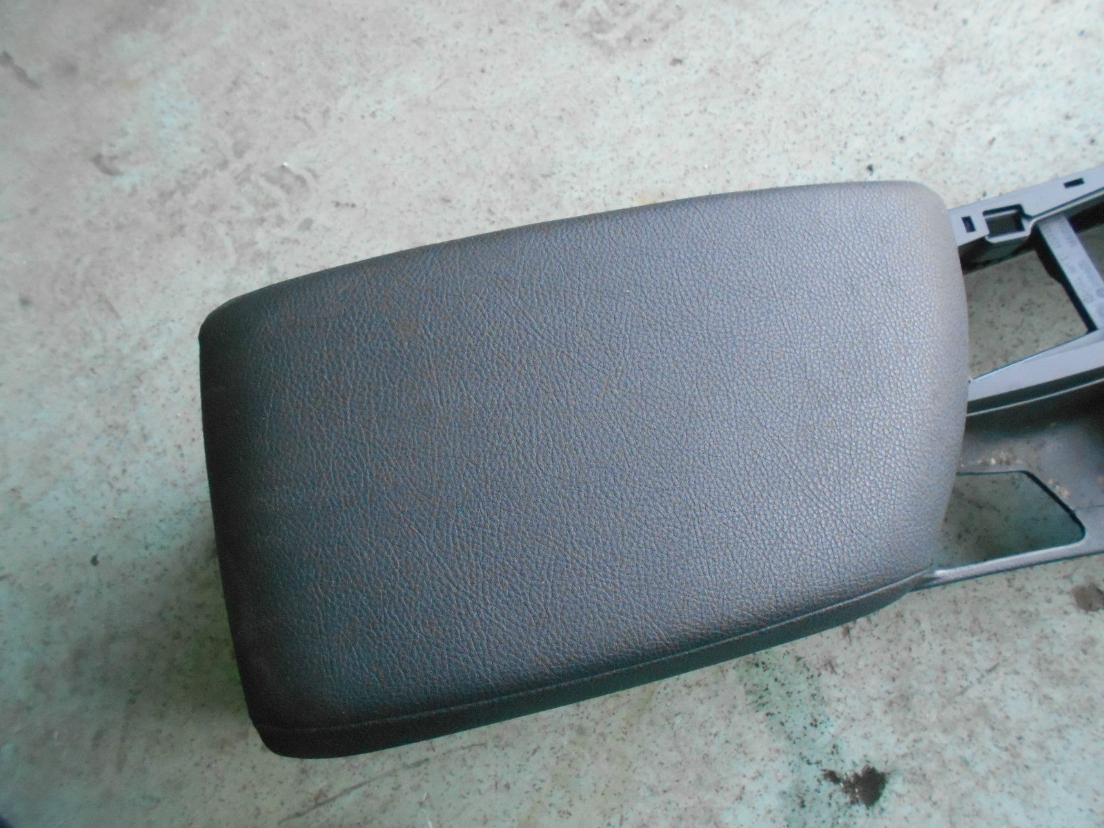 BMW 1 SERIES F20 2016 2017 RHD CENTRE CONSOLE ARM REST 12V SOCKET X2 ASSEMBLY