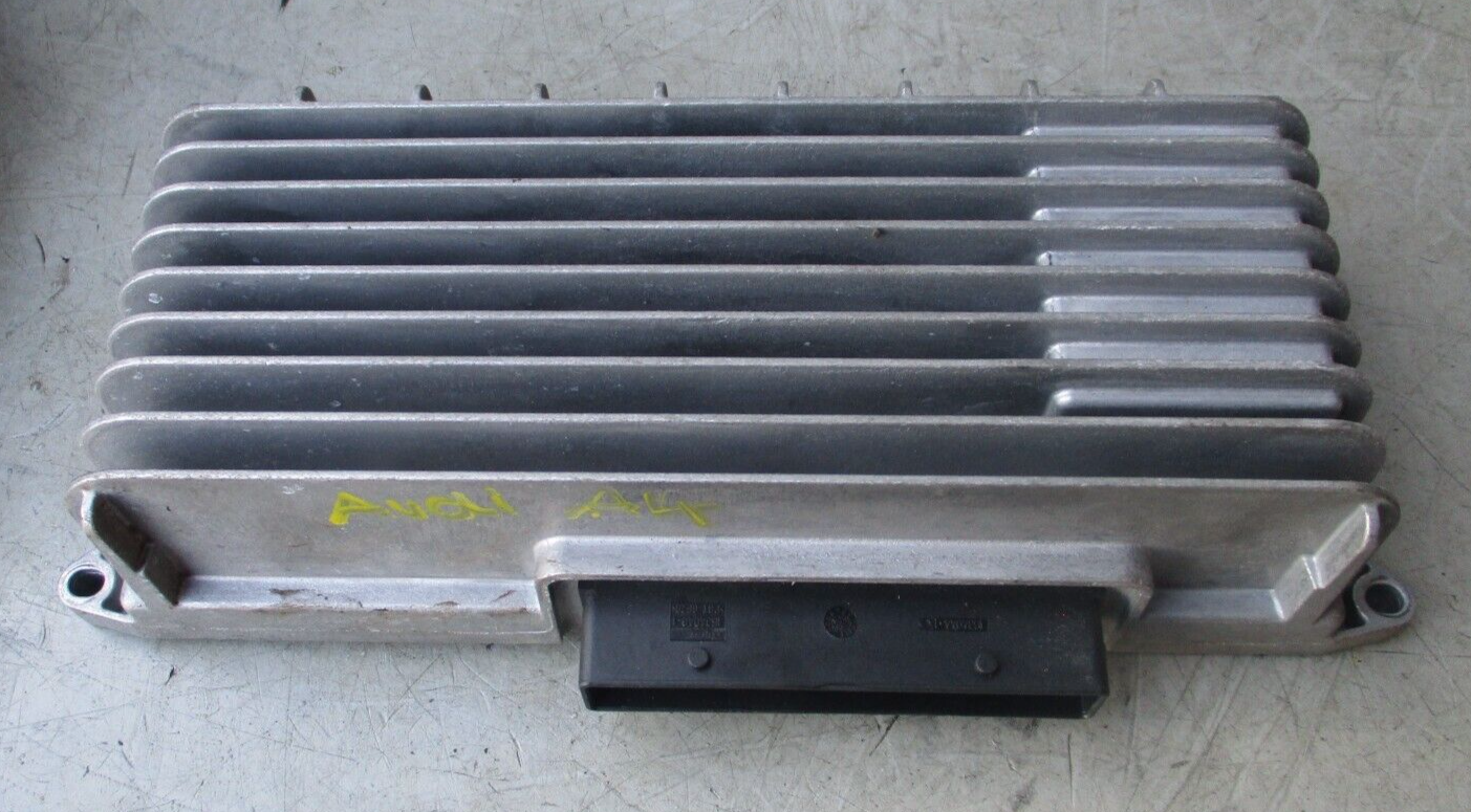 AUDI A4 STERO AUDIO AMPLIFIER UNIT MODULE 8T0035223AB