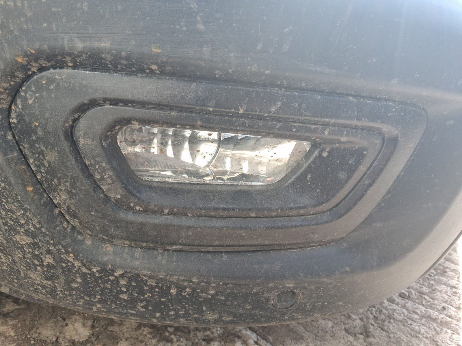 2021 FORD TRANSIT MK8 OSF DRIVER SIDE FRONT FOG LIGHT AND SURROUND GRILL TRIM
