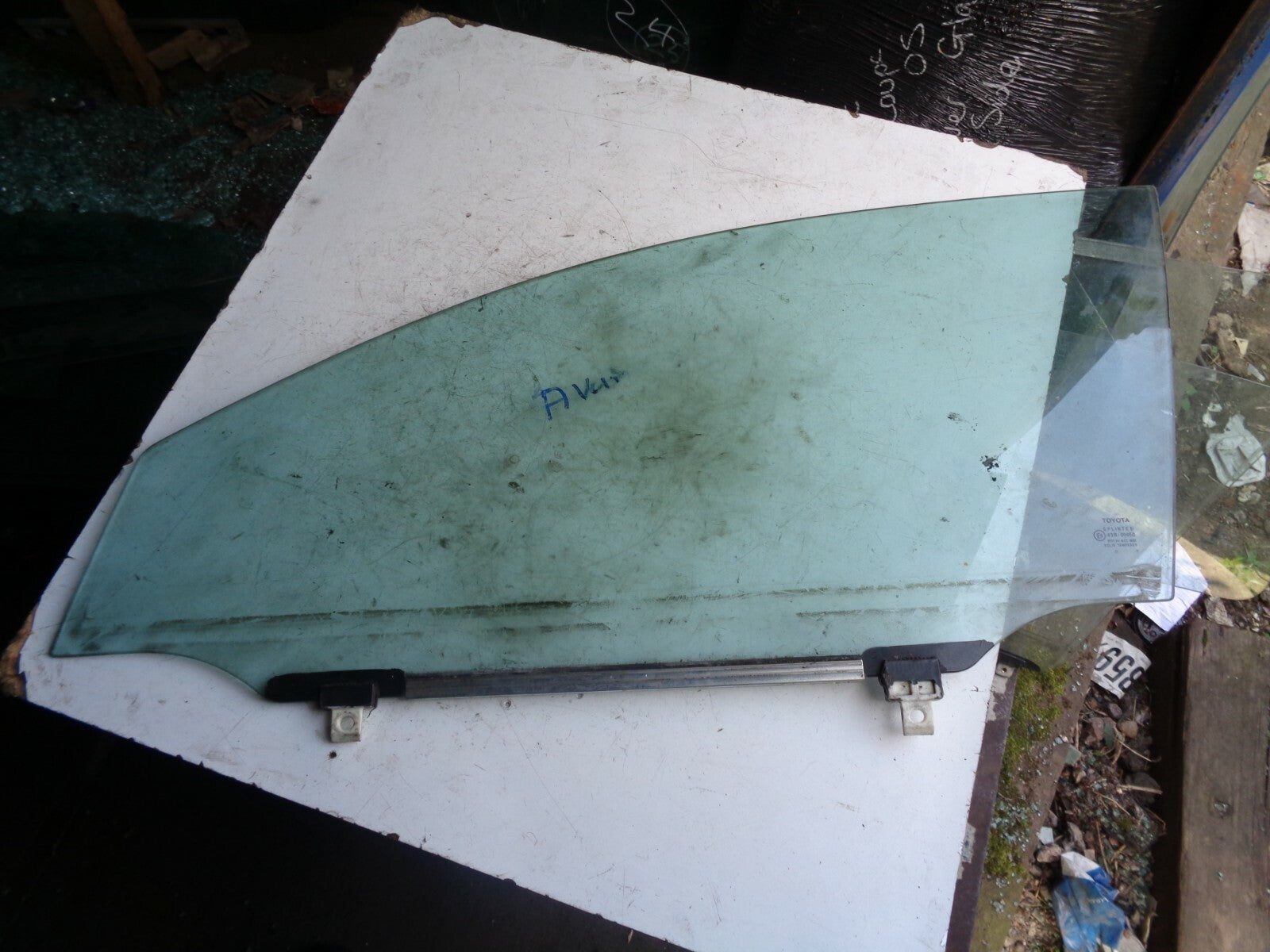 TOYOTA AVENSIS 2007 NS PASSENGER SIDE DOOR WINDOW GLASS