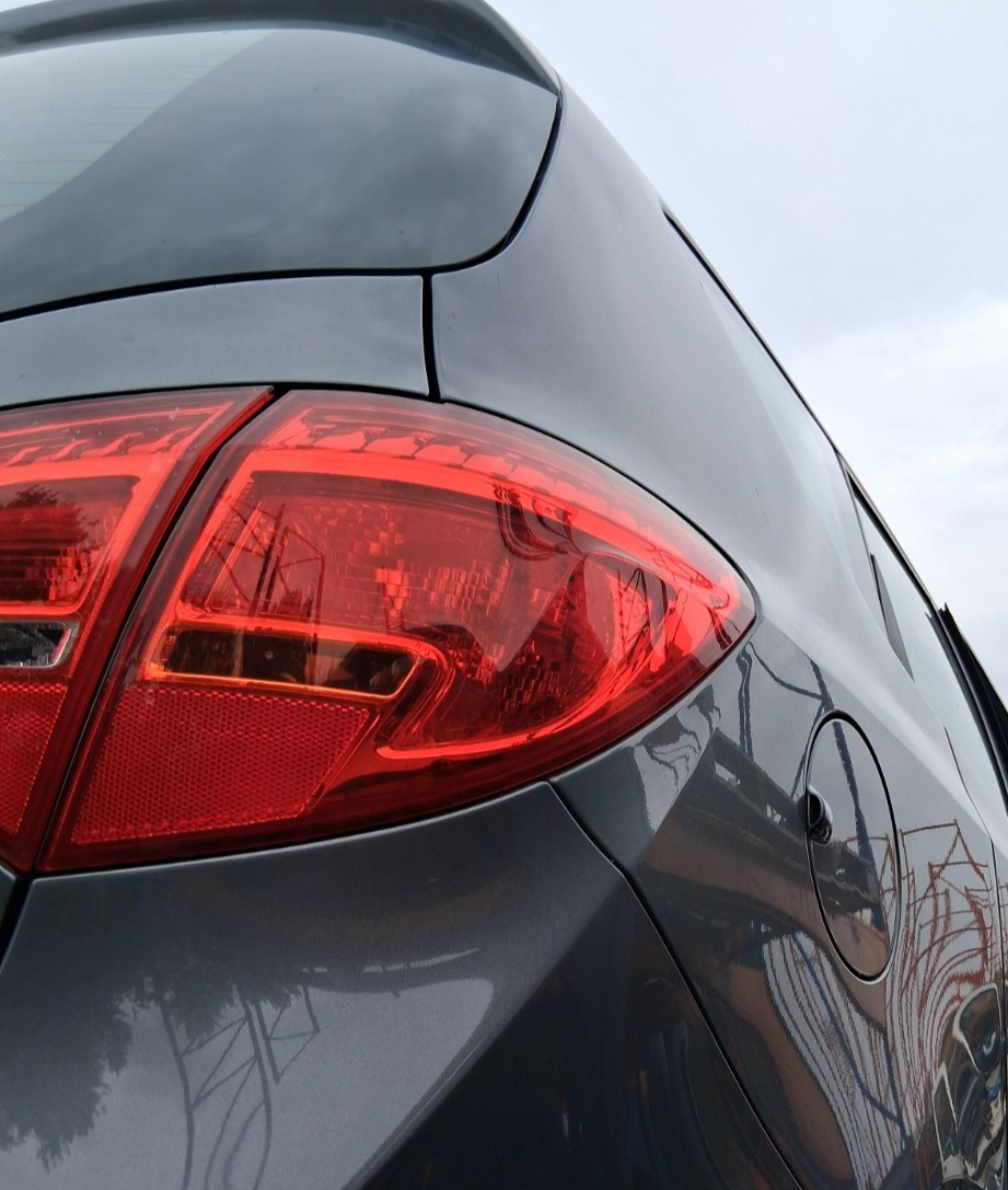 2017 VAUXHALL MERIVA B MK2 OSR DRIVER SIDE REAR RIGHT OUTER TAIL LIGHT