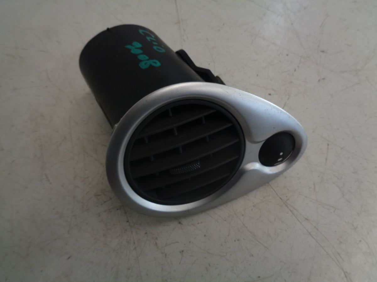 RENAULT CLIO MK3 2008 NS PASSENGER SIDE FRONT AIR VENT D6246242