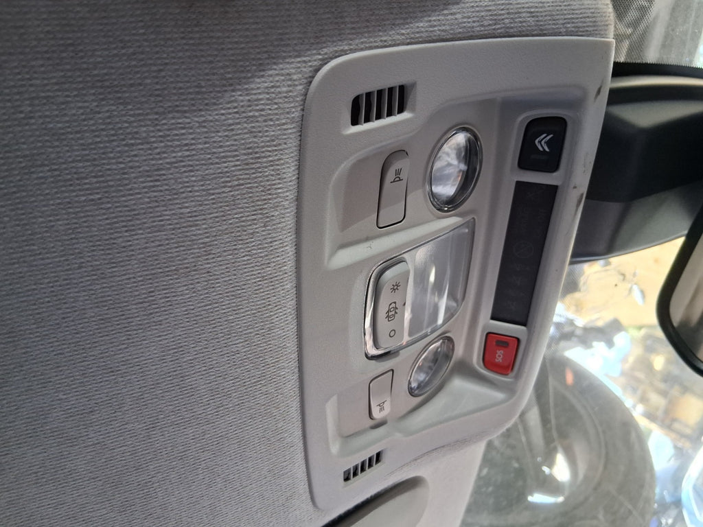 2021 CITROEN C3 MK3 INTERIOR FRONT ROOF READING LIGHT