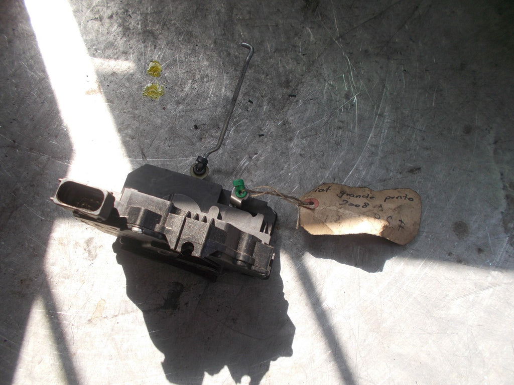FIAT GRANDE PUNTO 199 (MK3) 2015 NS PASSENGER SIDE FRONT DOOR LOCK 51797565