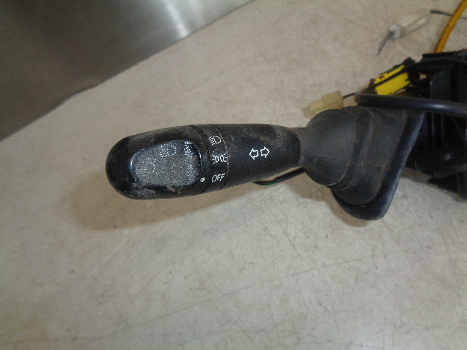 LDV MAXUS V80 2006 COMBINATION WIPER INDICATOR HEADLIGHT SQUIB STALKS