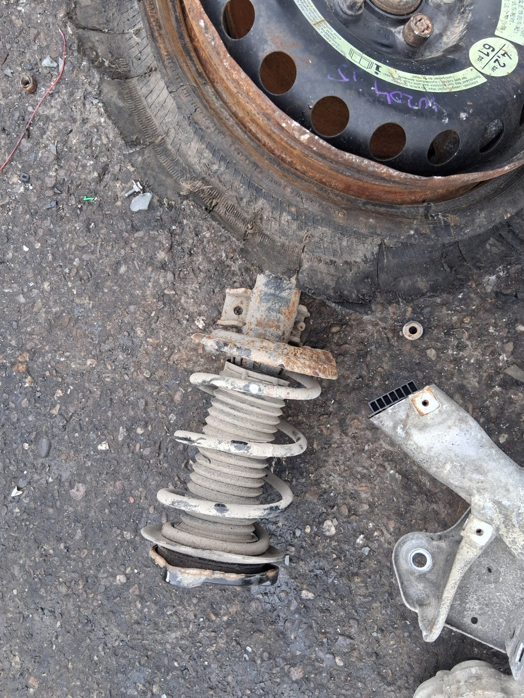 2015 MERCEDES BENZ C CLASS W204 2.1 DIESEL OSF FRONT DRIVER SIDE SHOCK HUB LEG