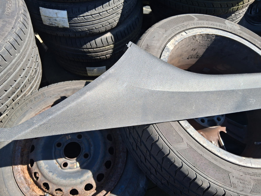 2020 MERCEDES BENZ SPRINTER W907 NSF PASSENGER SIDE PILLAR TRIM A9076901000
