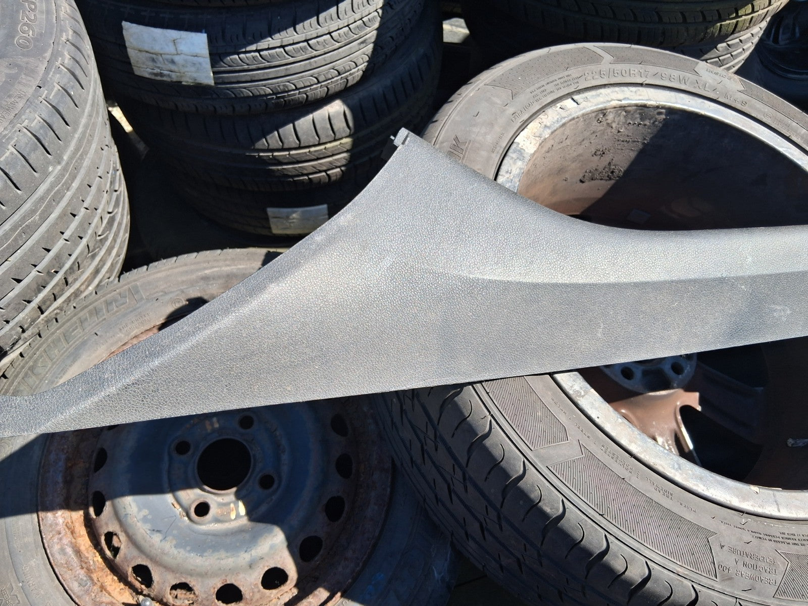 2020 MERCEDES BENZ SPRINTER W907 NSF PASSENGER SIDE PILLAR TRIM A9076901000