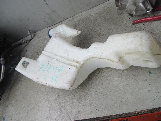2016 FORD FIESTA MK7 WINDSCREEN WASHER BOTTLE PUMP 8A6117B613