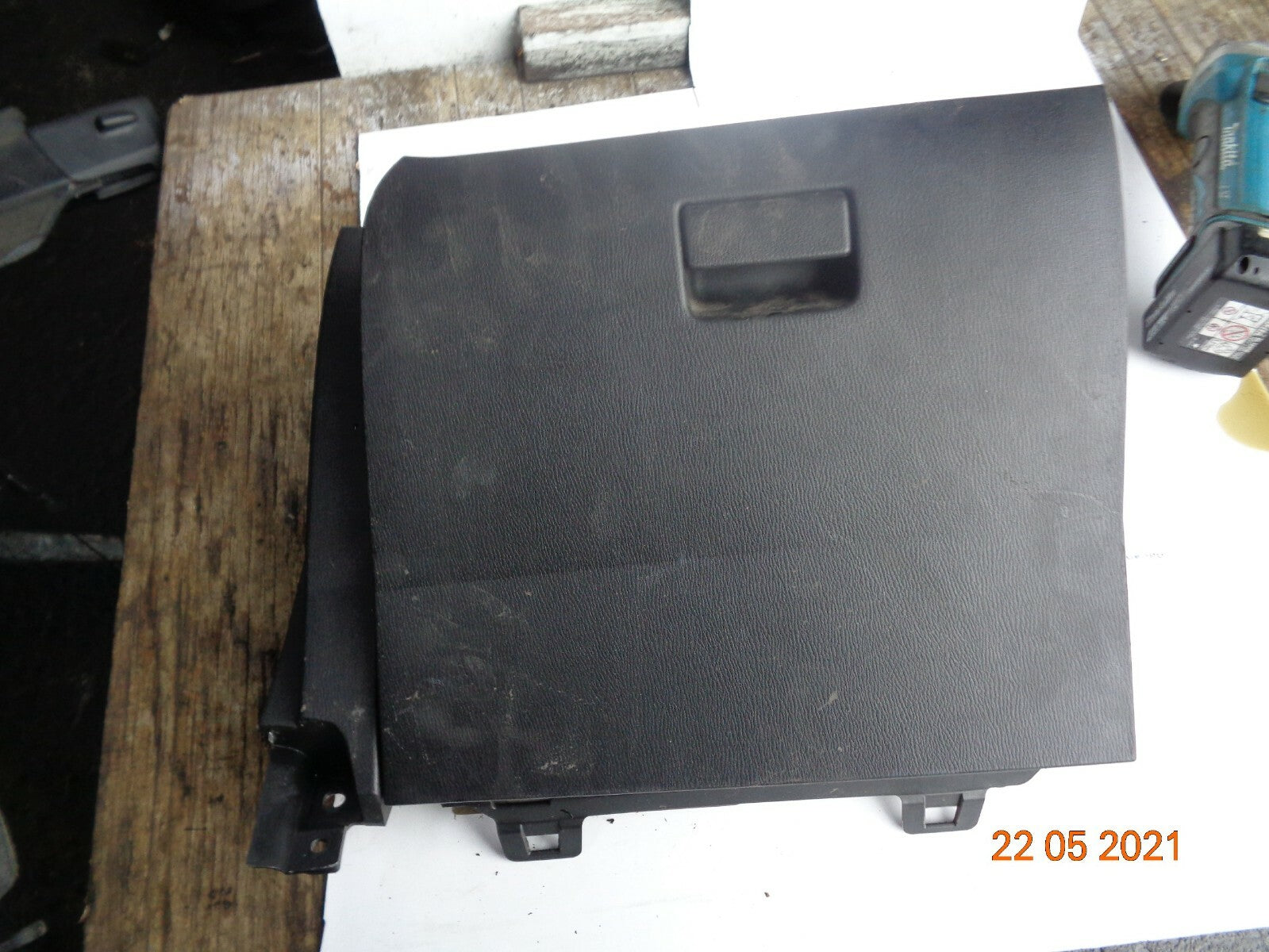 MADZA 2 MK4 DJ DL 2015 INTERIOR STORAGE COMPARTMENT GLOVE BOX GLOVEBOX