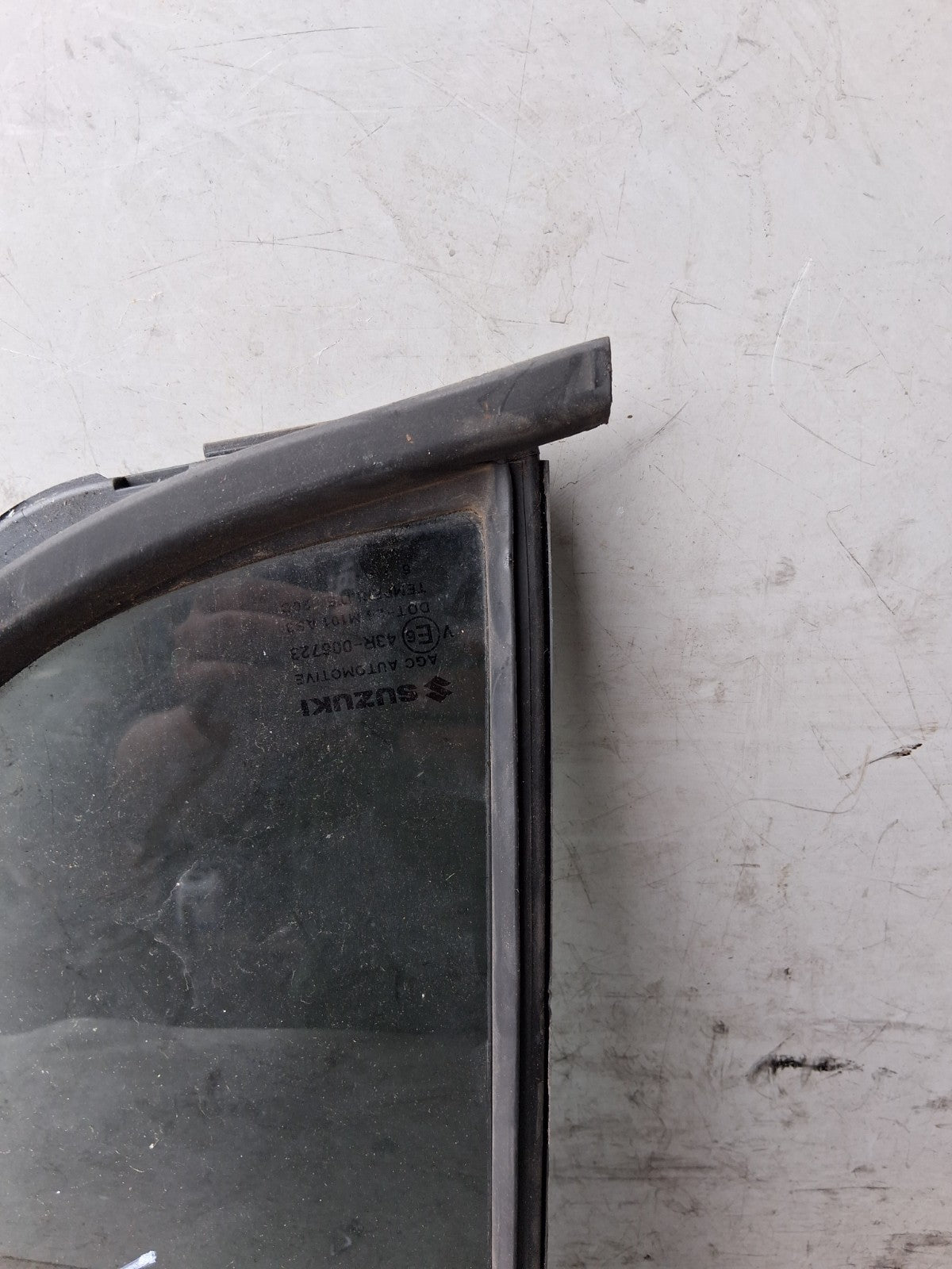 SUZUKI SWIFT MK3 2016 NSR PASSENGER SIDE REAR LEFT QUARTER WINDOW GLASS