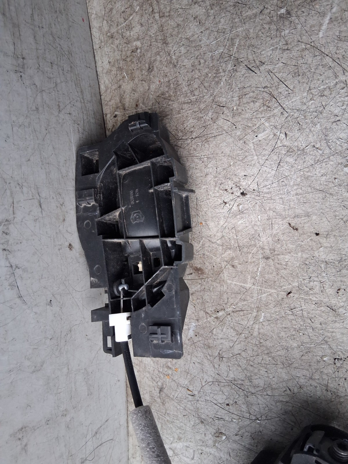 2021 VAUXHALL VIVARO MK3 NSF PASSENGER SIDE FRONT LEFT DOOR LOCK MECHANISM