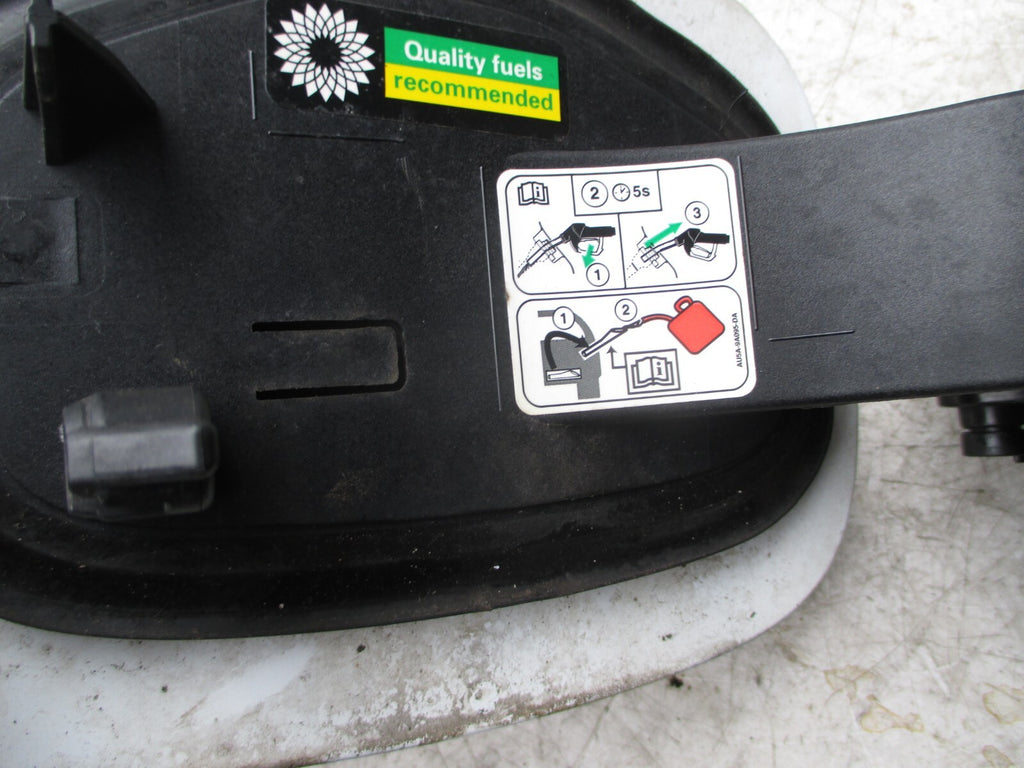 FORD MONDEO MK5 2016 FUEL PETROL DIESEL FLAP COVER DOOR WHITE DG93-F27936-GA