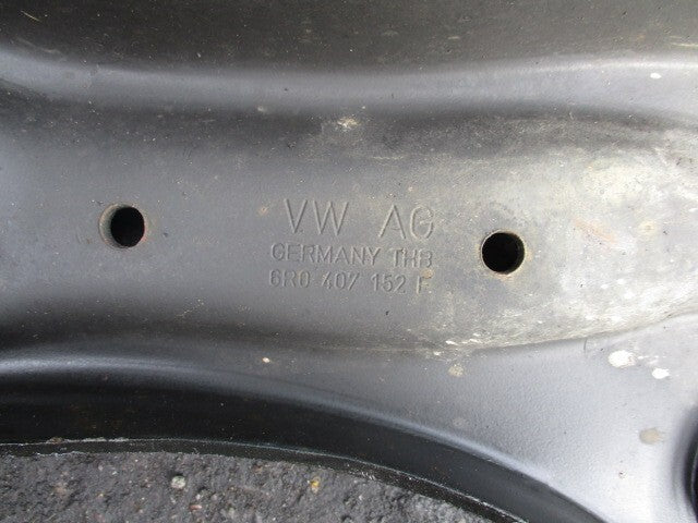 AUDI A1 8X 2015 1.4 PETROL OSF DRIVER SIDE FRONT WISHBONE 6R0407152E