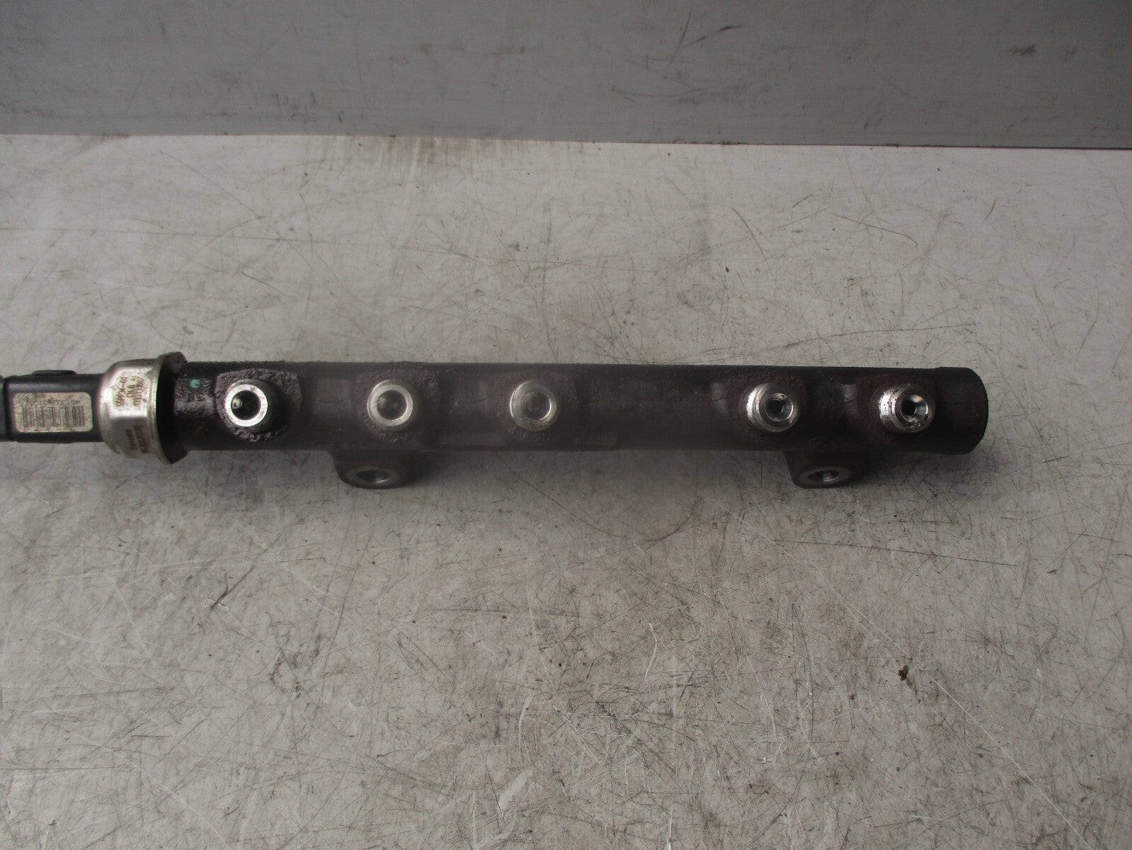 2013 VOLVO S60 MK2 1.6 DIESEL FUEL INJECTOR RAIL 9685297580
