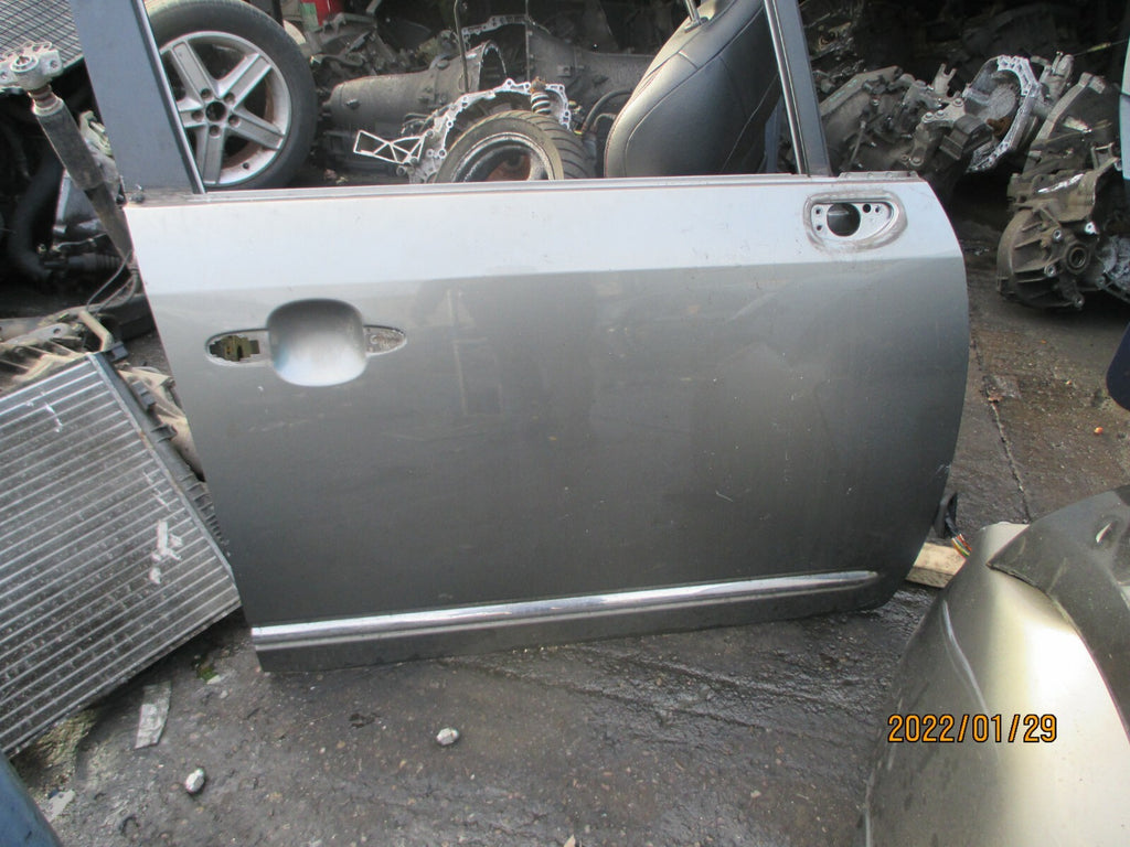KIA CARENS MK2 2009 OSF DRIVER SIDE FRONT BARE DOOR SILVER