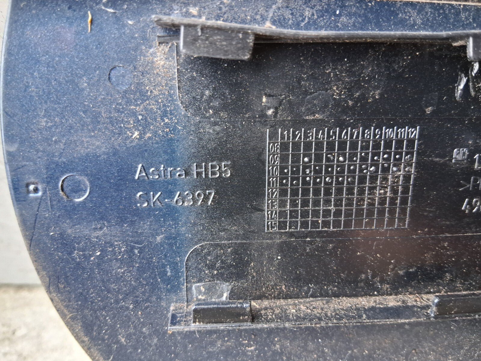 2012 VAUXHALL ASTRA J FUEL FLAP LID COVER BLUE 13281384