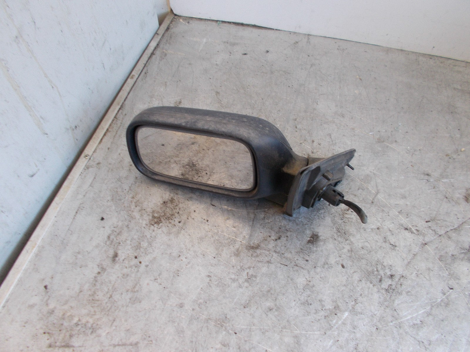 NISSAN NS PASSENGER SIDE ELECTRIC WING MIRROR E11015334