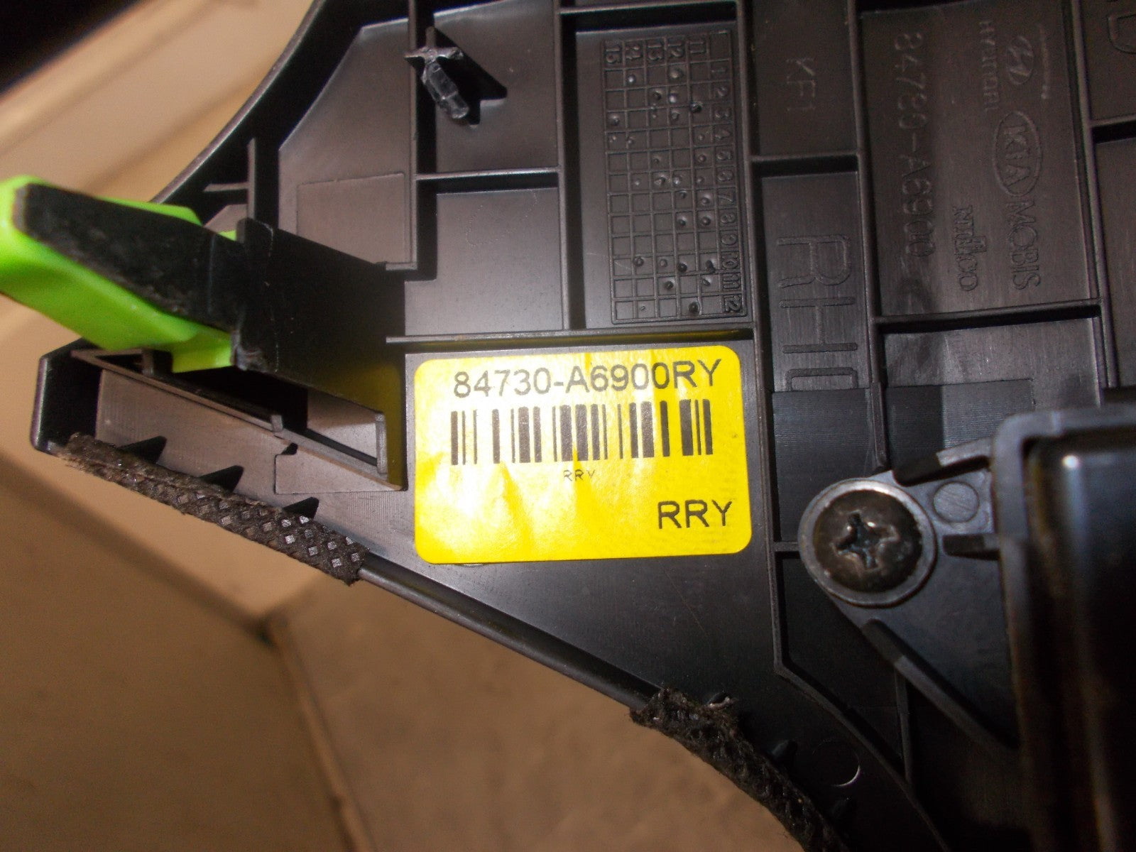 HYUNDAI i30 GD 2015 MK2 HEADLIGHT CONTROL SWITCHES & DASHBOARD TRIM 84730A6900RY