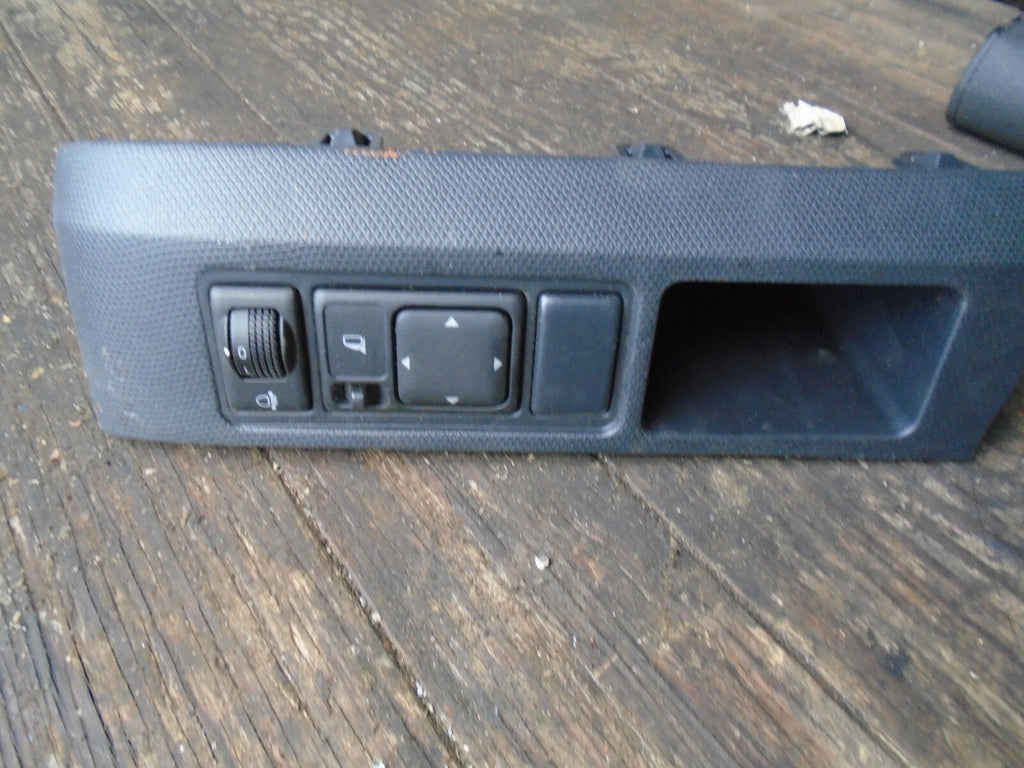 NISSAN MICRA K12 2008 DASHBOARD HEADLIGHT & MIRROR ADJUSTER SWITCHES 68485