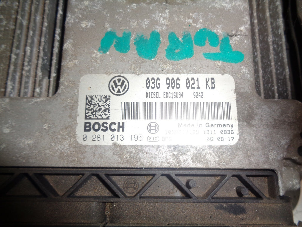 VW VOLKSWAGEN 2006 TAURAN 1.9 TDI ENGINE CONTROL UNIT ECU 03G906021KB