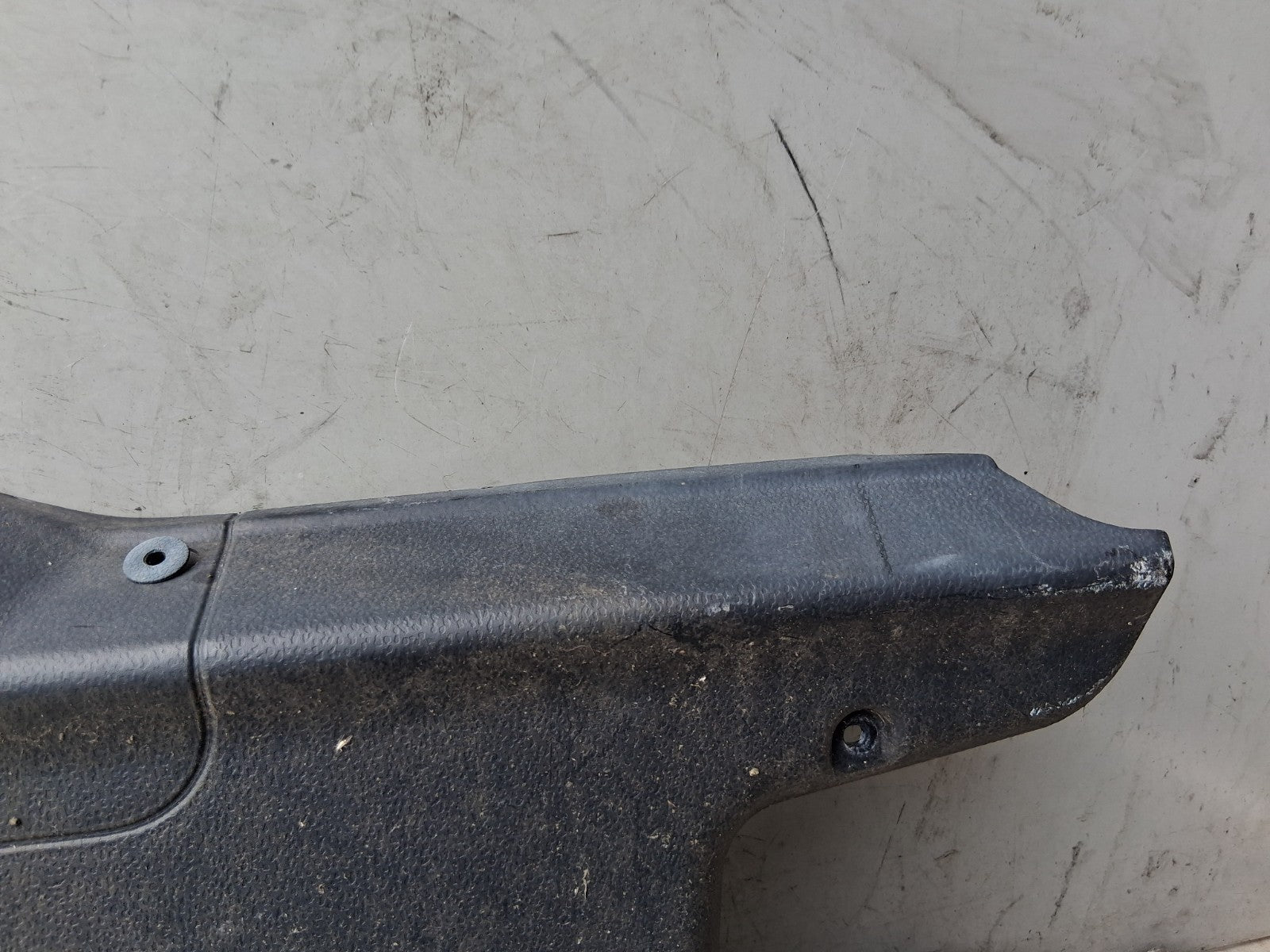 2005 HYUNDAI GETZ REAR TAILGATE BOOTLID TRIM PANEL 817501C010