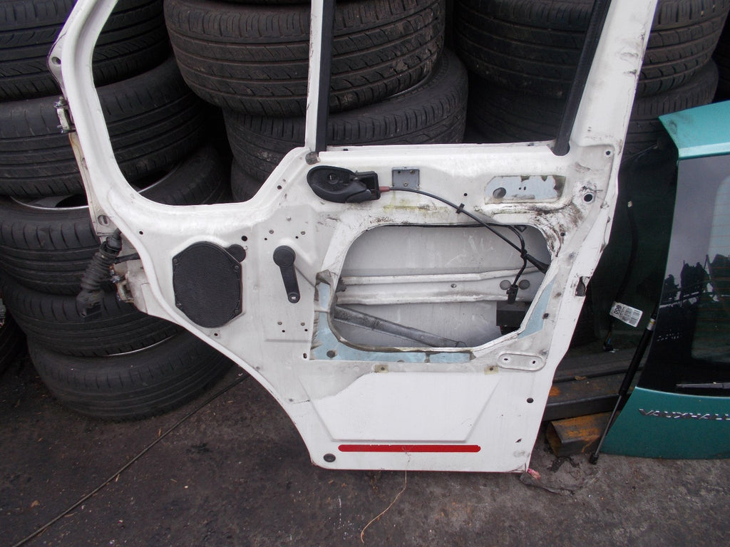 FORD TRANSIT 2003 OSF DRIVER SIDE FRONT DOOR WHITE