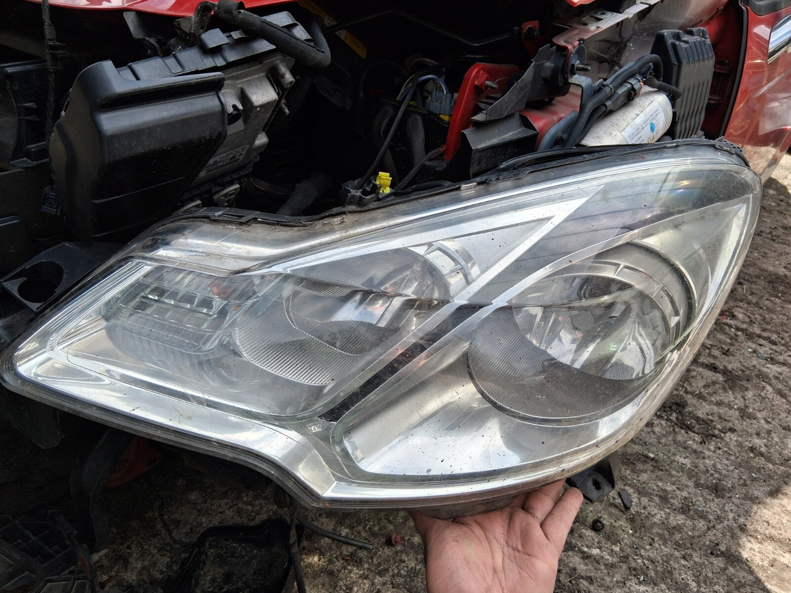 2012 CITROEN DS3 3 DOOR NSF PASSENGER SIDE LEFT HEADLIGHT HEADLAMP 9673814980