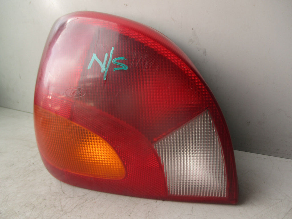 2001 FORD FIESTA NSR PASSENGER SIDE LEFT REAR TAIL LIGHT TAIL LAMP 96FG13N004