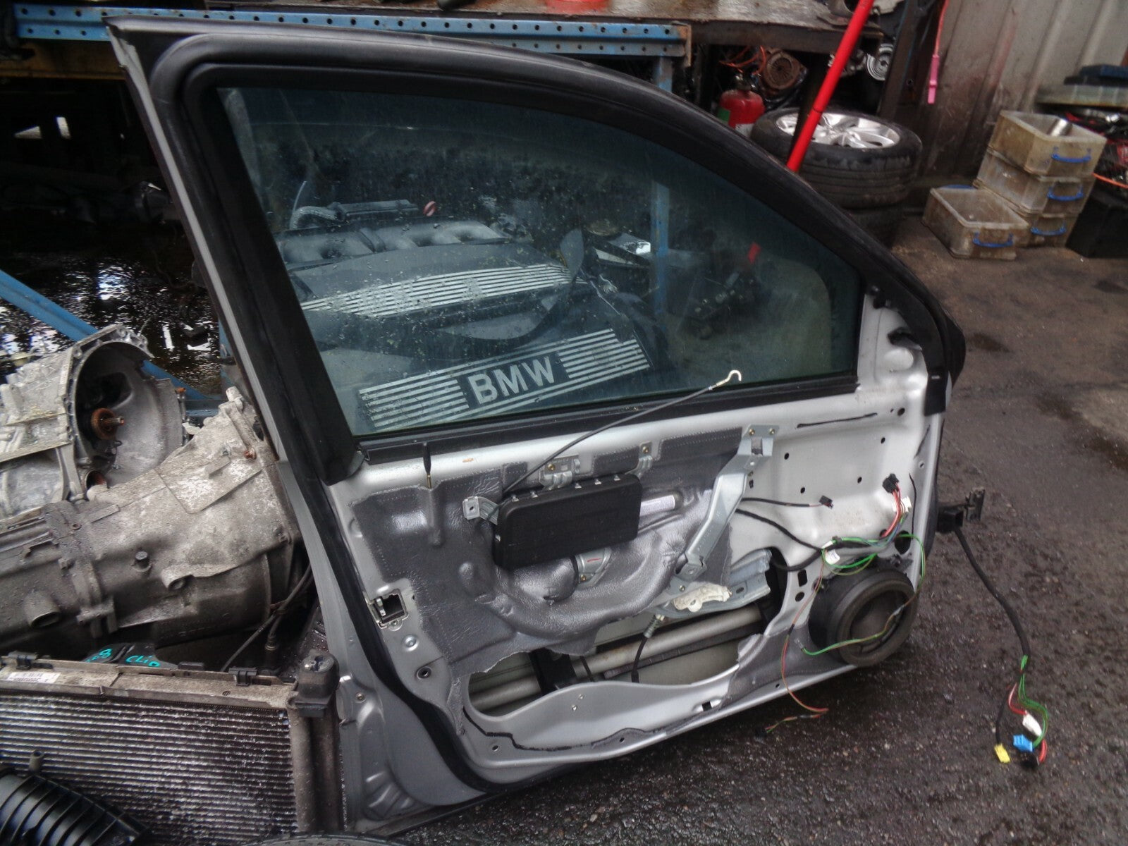 MERCEDES BENZ C-CLASS C220 CDI ESTATE NSF PASSENGER FRONT COMPLETE DOOR SILVER